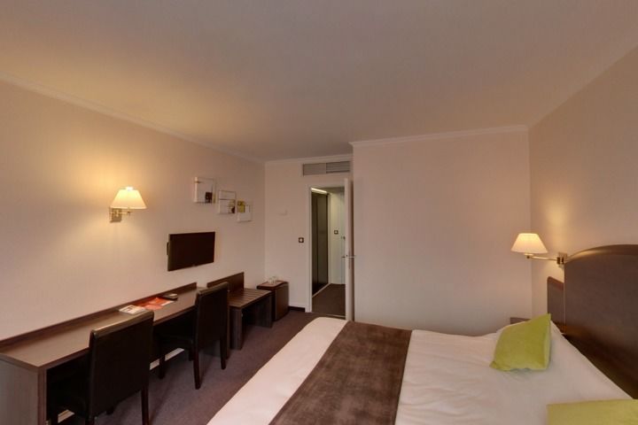 Brit Hotel Cahors - Le Valentre Екстериор снимка