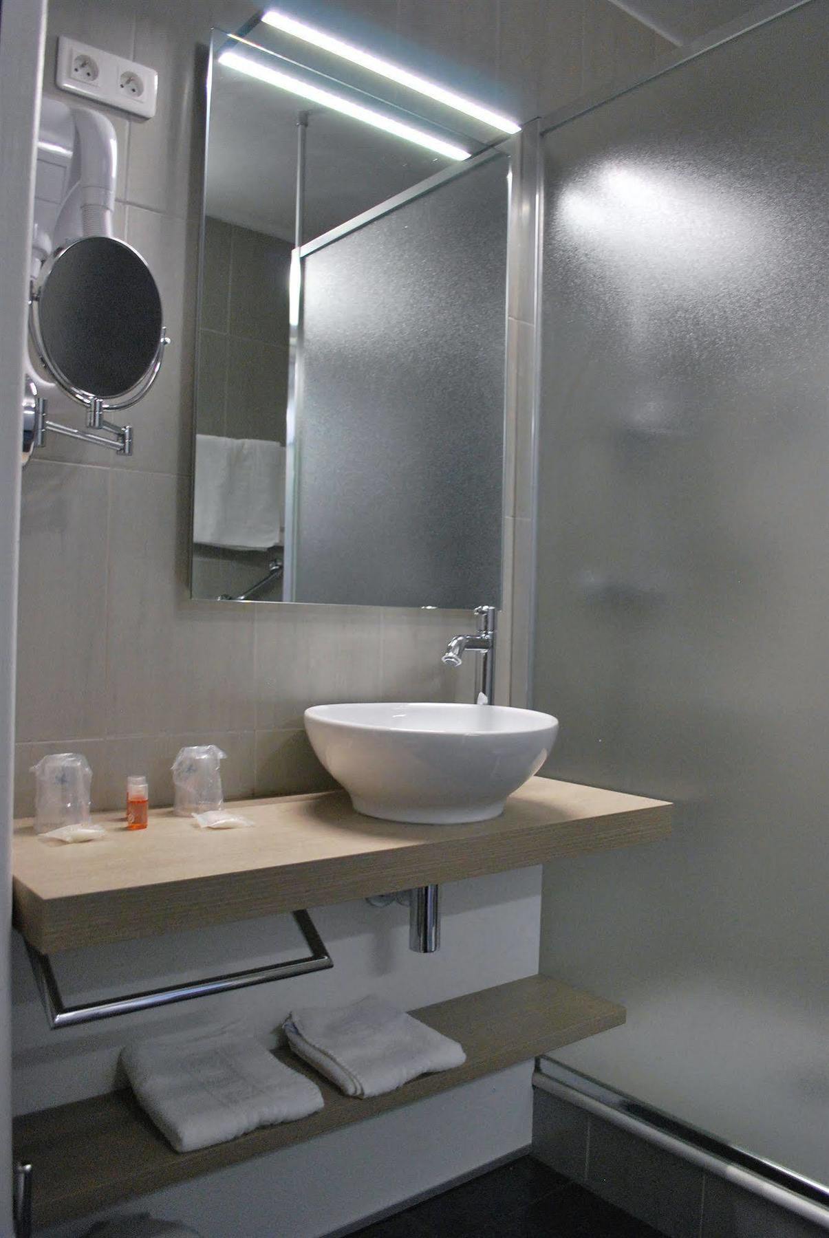 Brit Hotel Cahors - Le Valentre Екстериор снимка