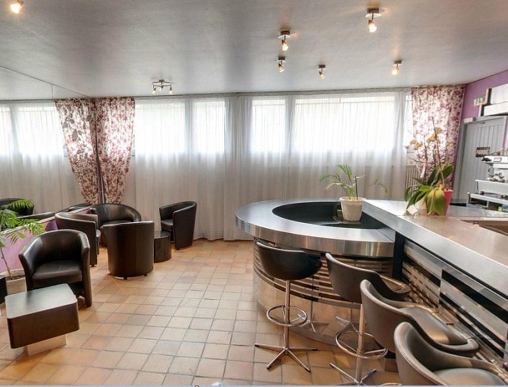Brit Hotel Cahors - Le Valentre Екстериор снимка